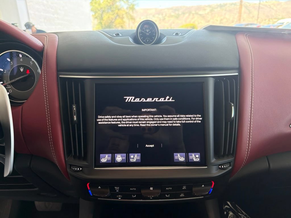 Certified 2023 Maserati Levante GT AWD/4WD image 17