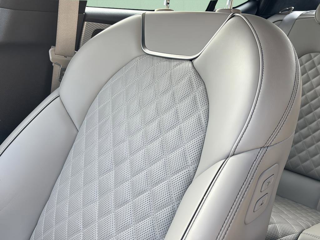 Used 2023 Genesis G70 3.3T w/ Sport Prestige Package image 47