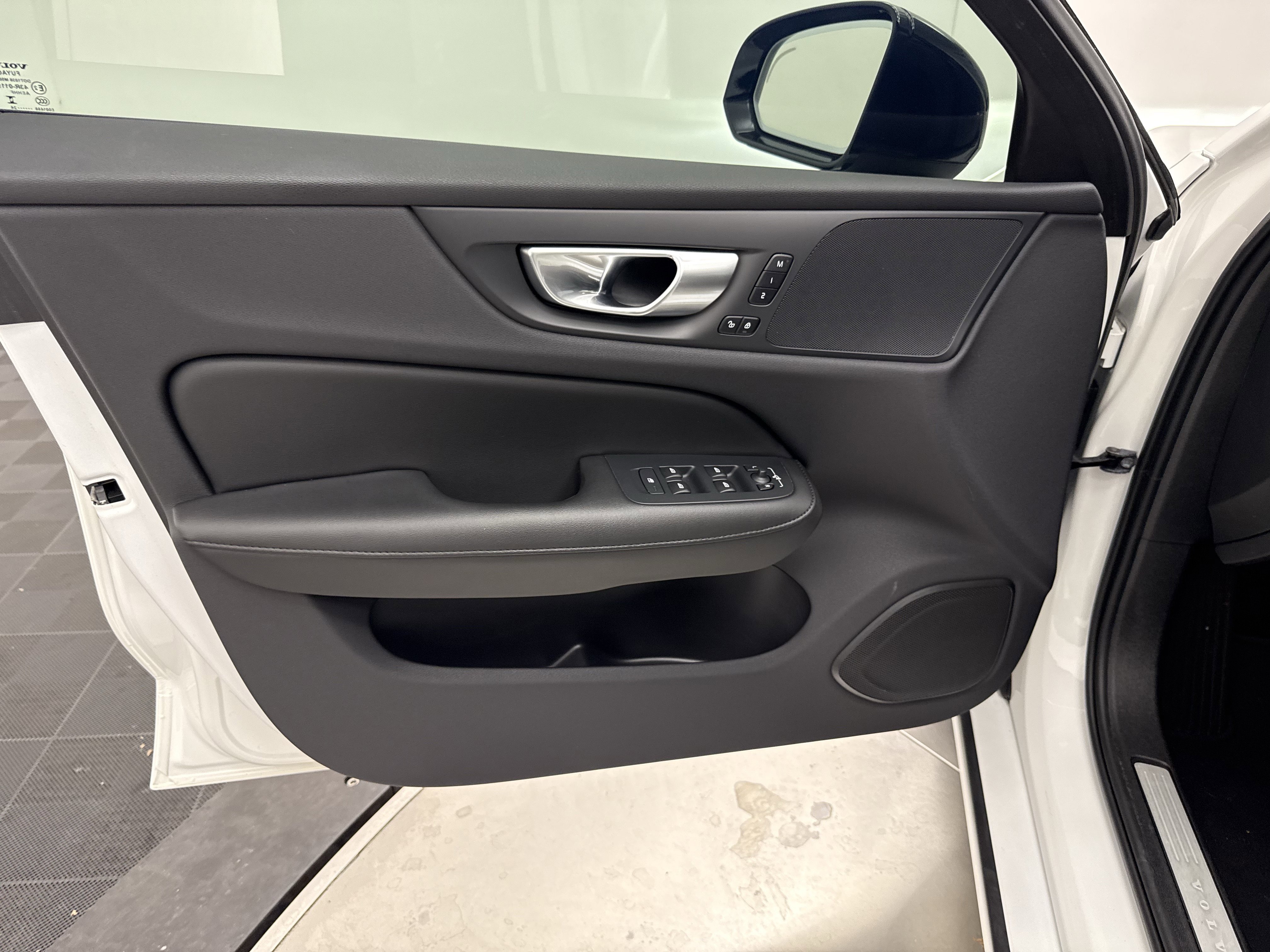 Used 2024 Volvo S60 B5 Core AWD/4WD image 10