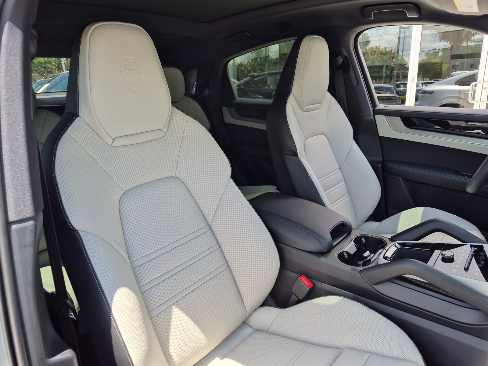 New 2026 Porsche Cayenne Coupe AWD/4WD image 26