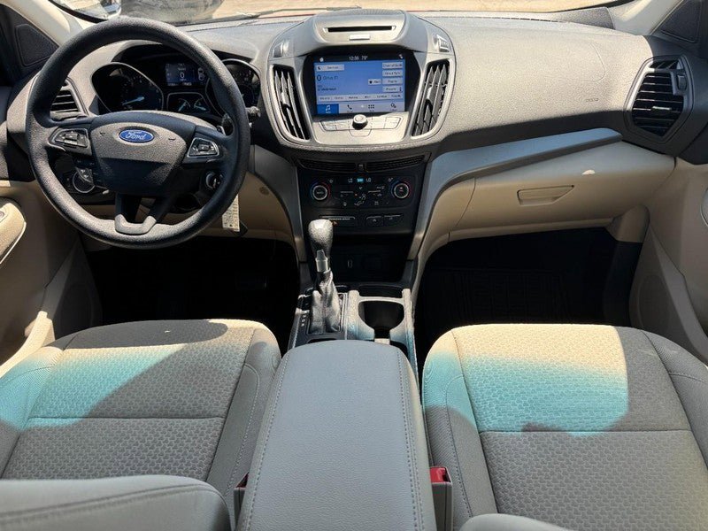 Used 2017 Ford Escape SE w/ Equipment Group 201A FWD image 10