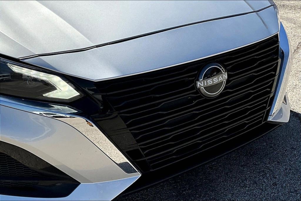 Used 2024 Nissan Altima 2.5 SV FWD image 34