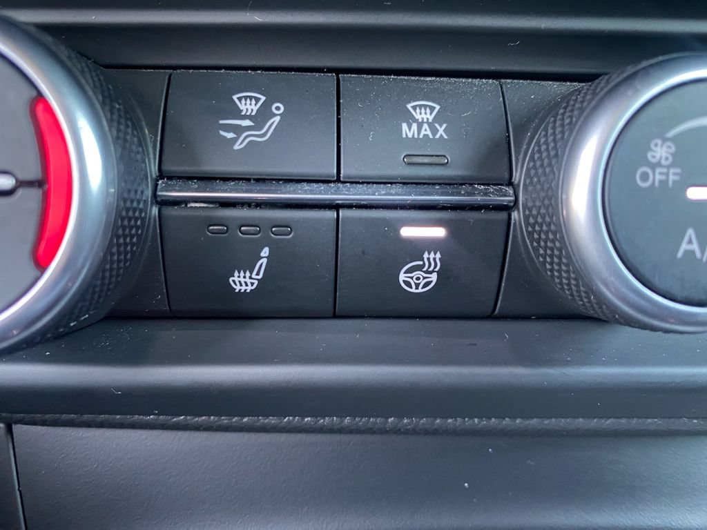 Used 2023 Alfa Romeo Stelvio Sprint RWD image 20