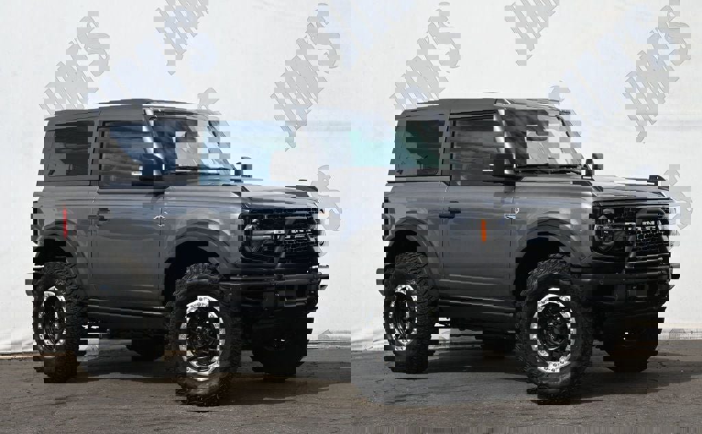 Used 2023 Ford Bronco Wildtrak image 3