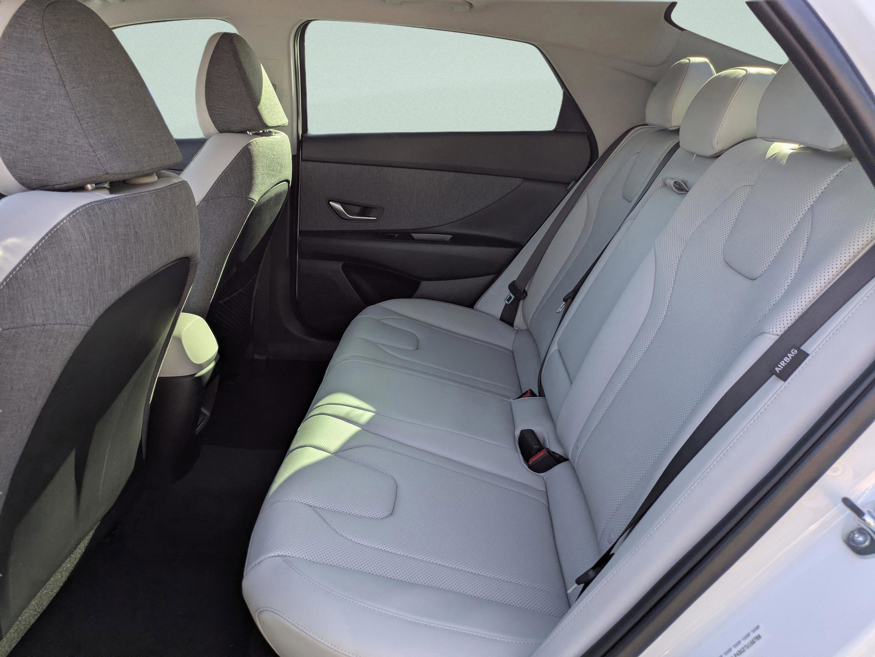 New 2026 Hyundai Elantra Limited image 15