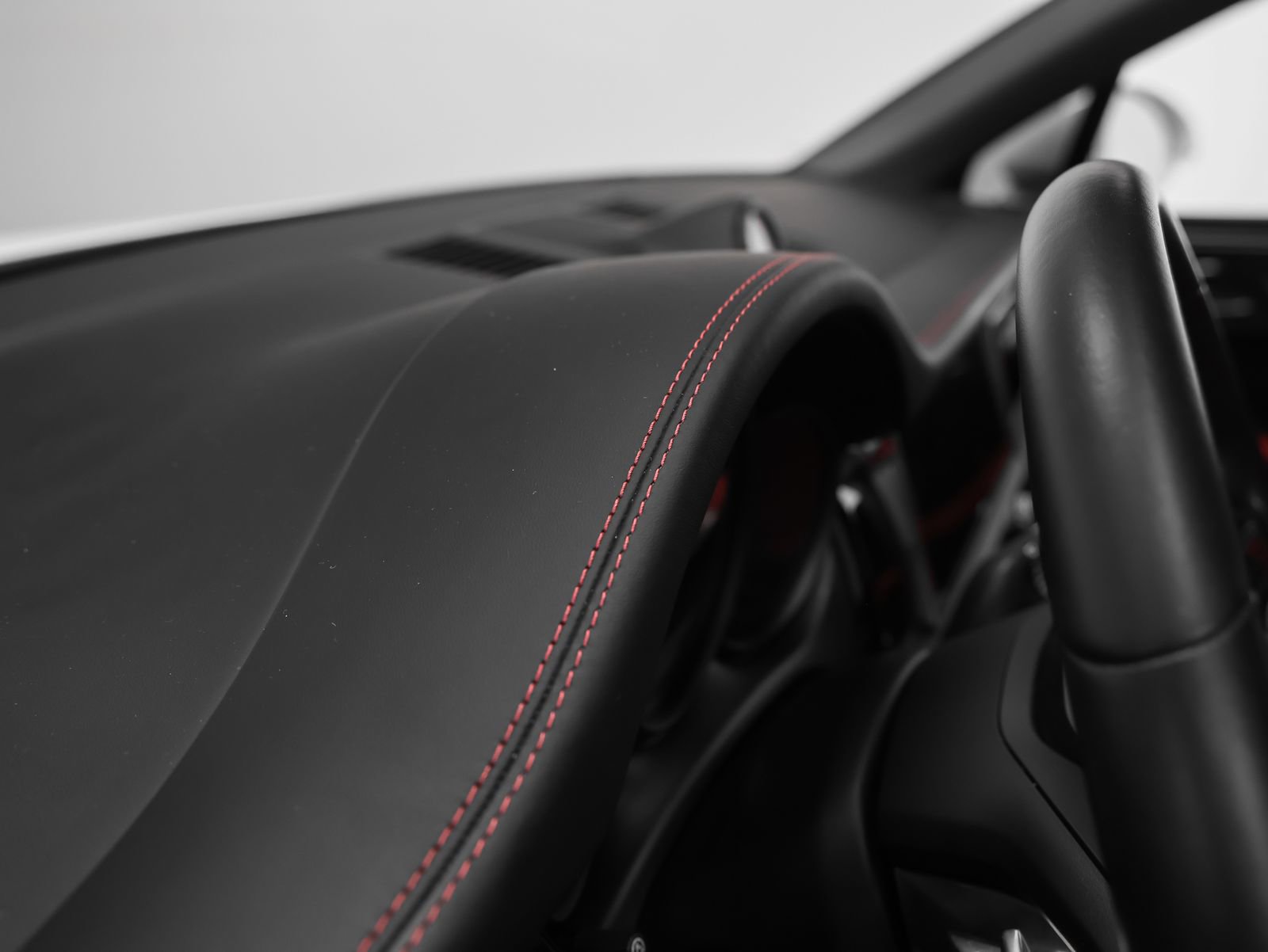 Certified 2022 Porsche Macan S image 34