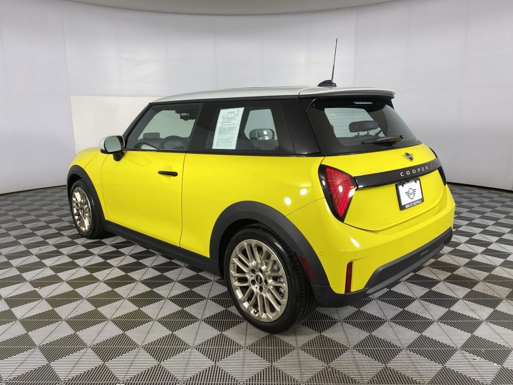 Certified 2025 MINI Cooper S FWD image 18