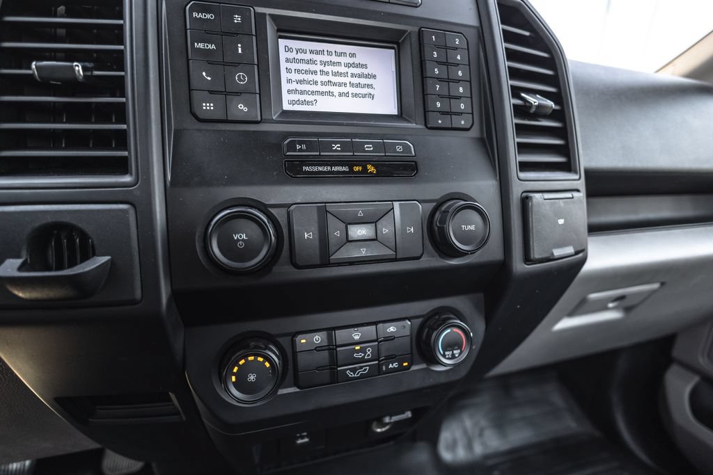 Used 2020 Ford F150 XL w/ Trailer Tow Package RWD image 19