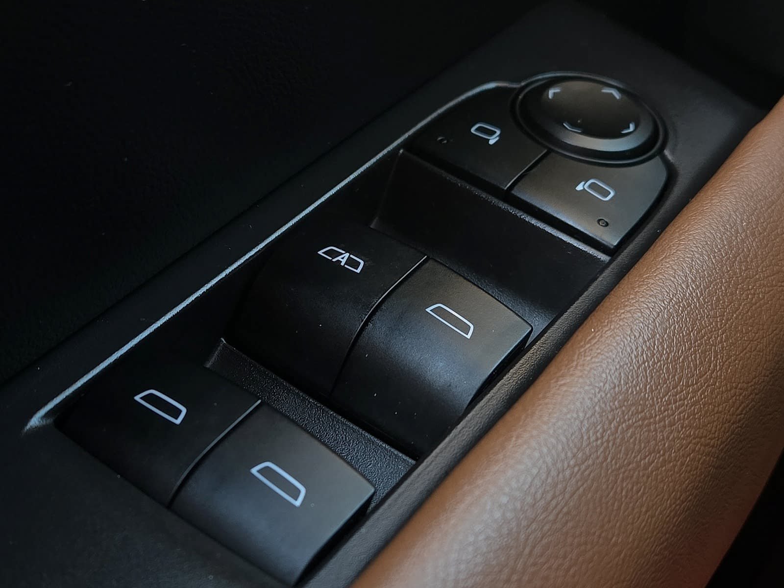 Used 2023 GMC Canyon AT4 w/ AT4 Premium Package AWD/4WD image 16