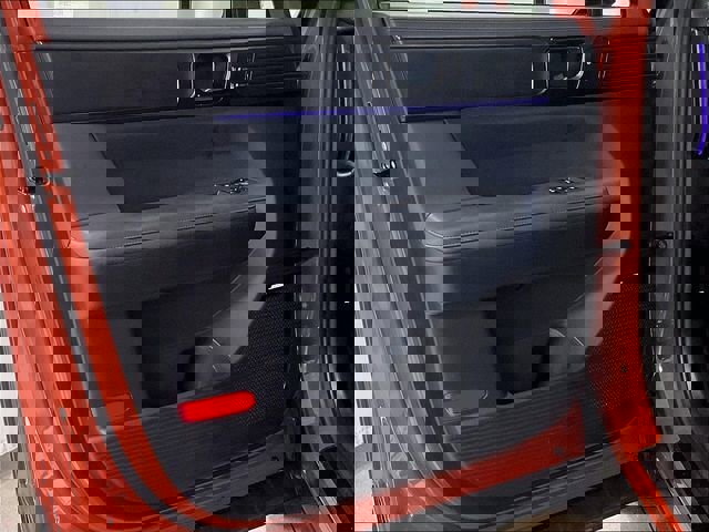 Used 2025 Hyundai Santa Fe Calligraphy AWD/4WD image 9