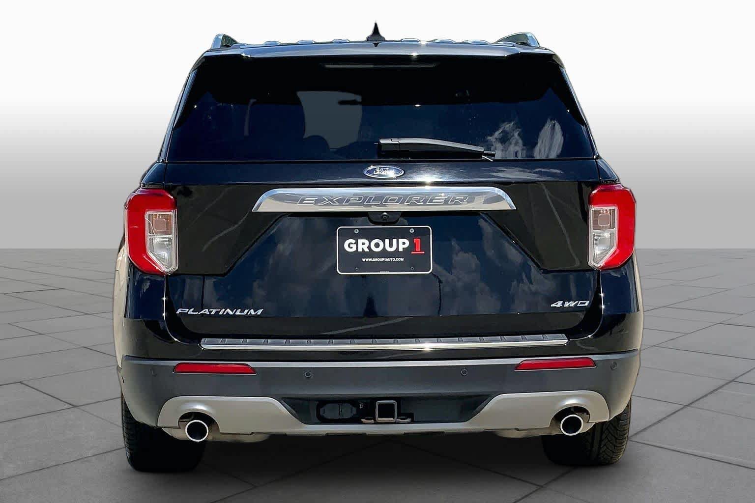 Used 2021 Ford Explorer Platinum w/ Premium Technology Package AWD/4WD image 5