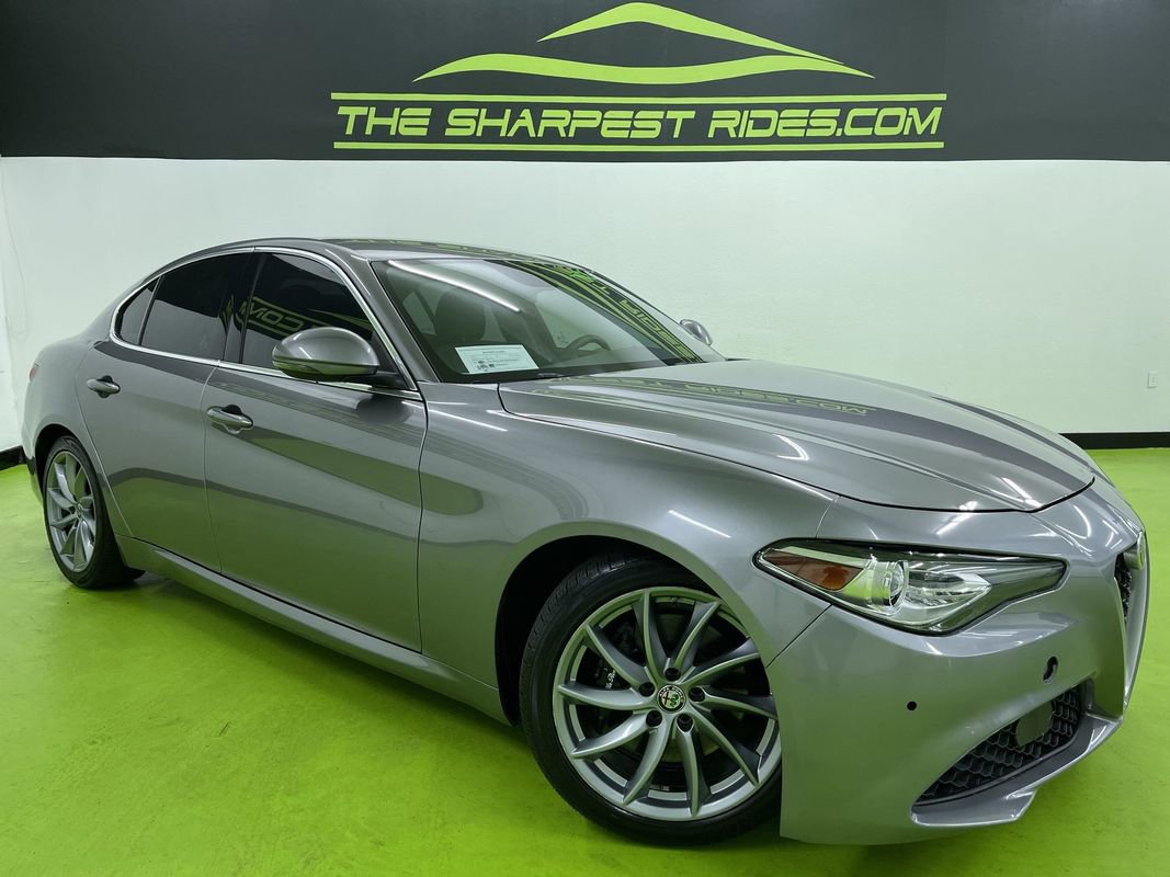 Used 2019 Alfa Romeo Giulia image 1