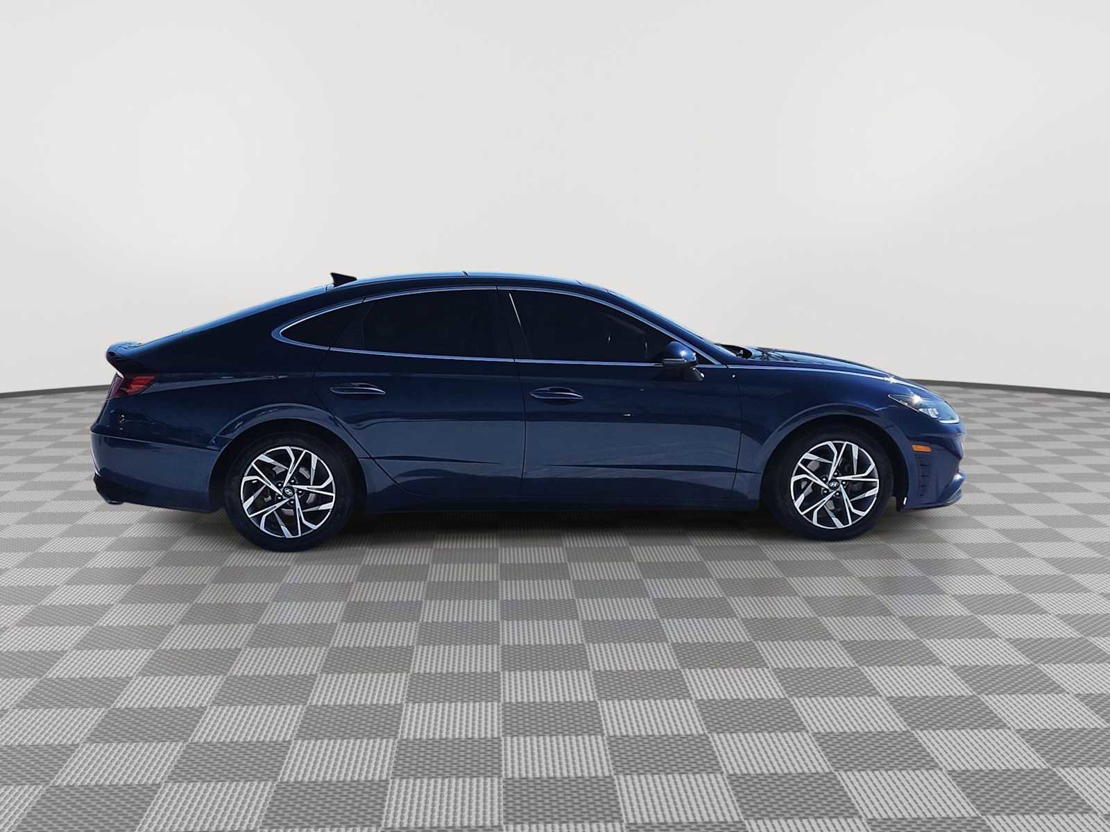 Used 2022 Hyundai Sonata SEL w/ Convenience Package image 9