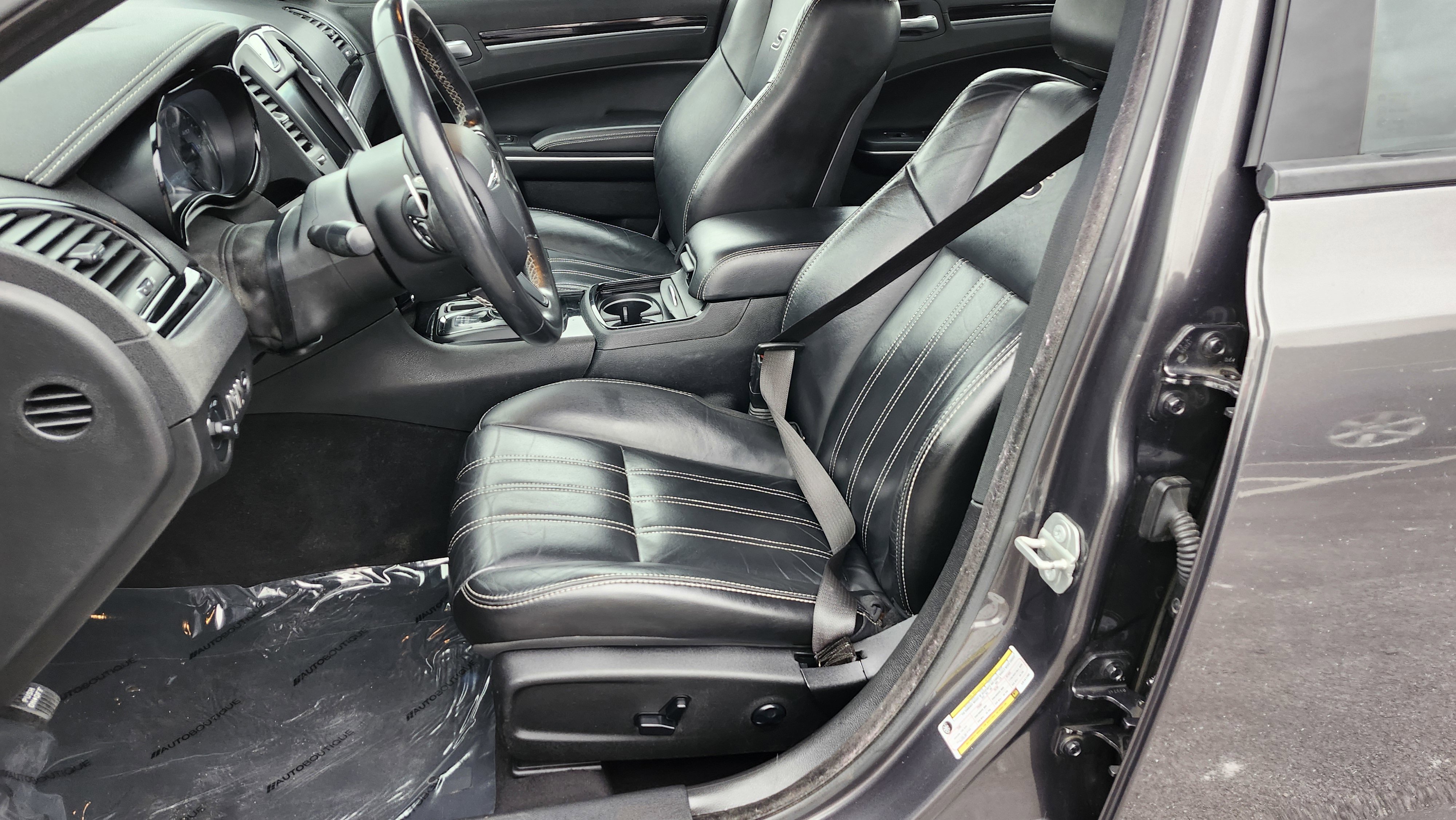 Used 2020 Chrysler 300 S image 24