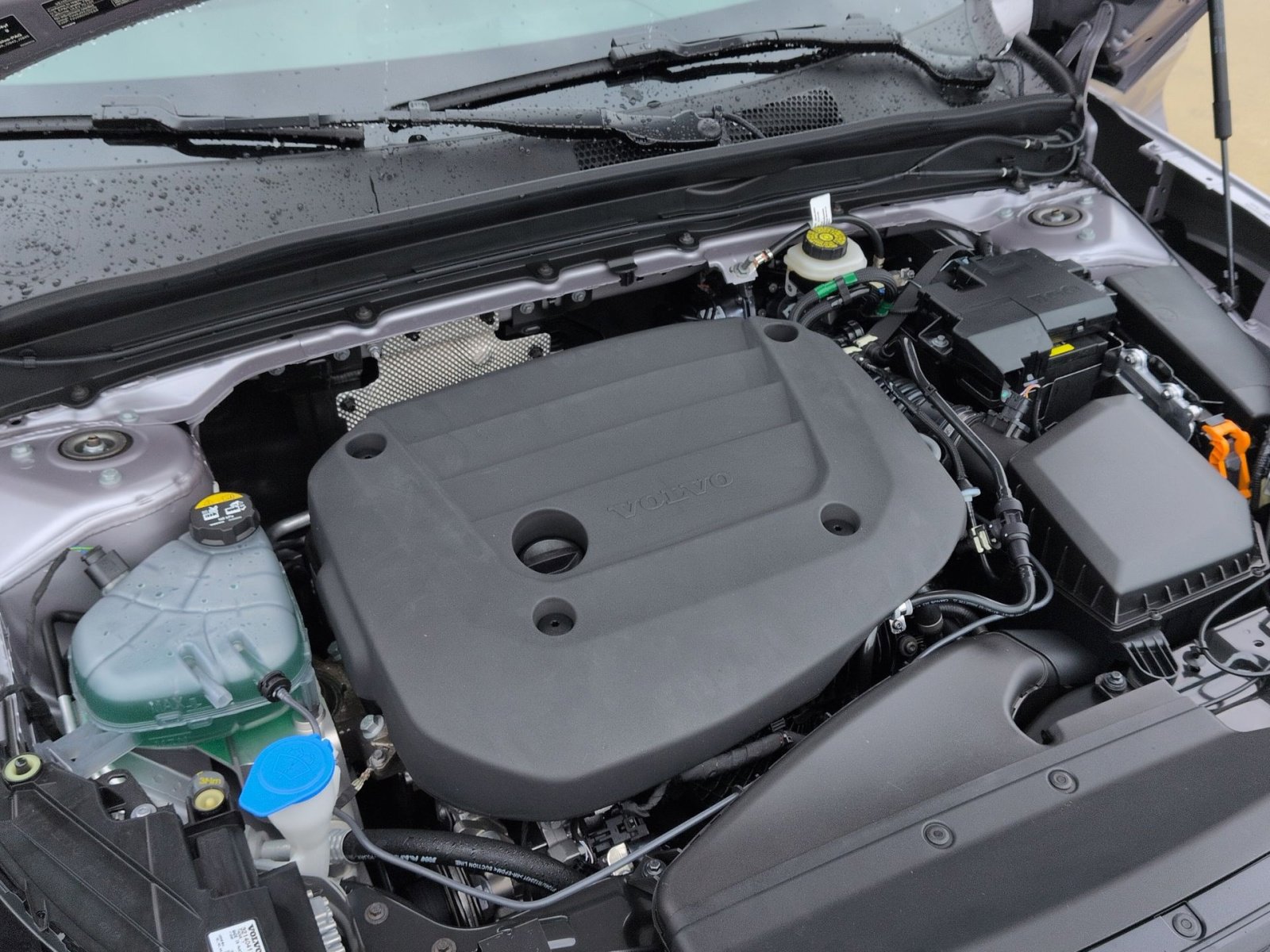 New 2026 Volvo XC40 B5 Plus w/ Protection Package Premier image 28