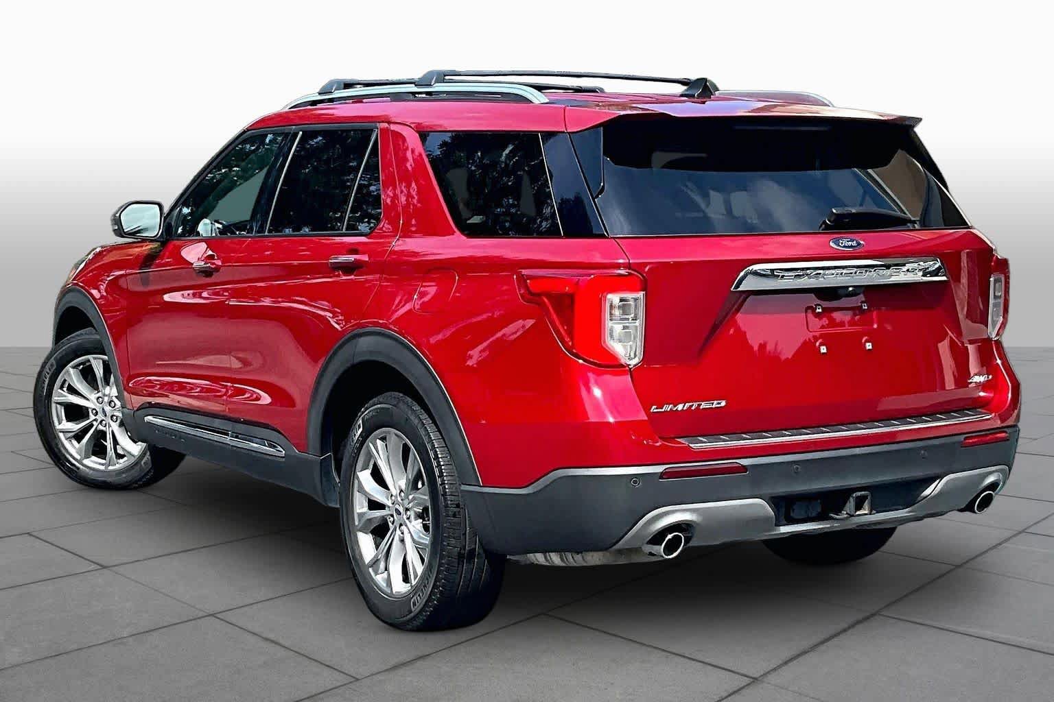 Used 2021 Ford Explorer Limited w/ Equipment Group 301A AWD/4WD image 12