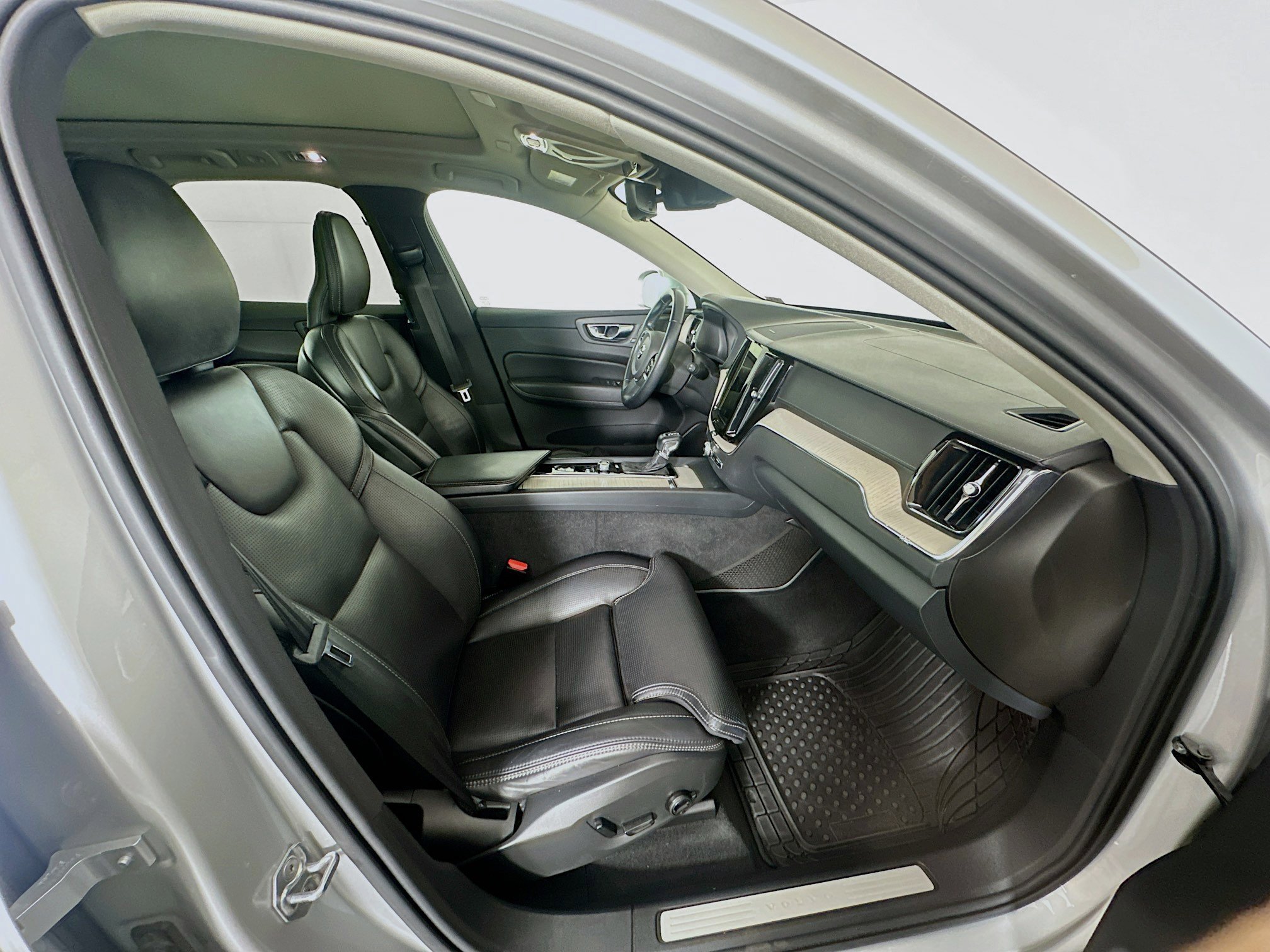 Used 2021 Volvo XC60 T5 Inscription image 33