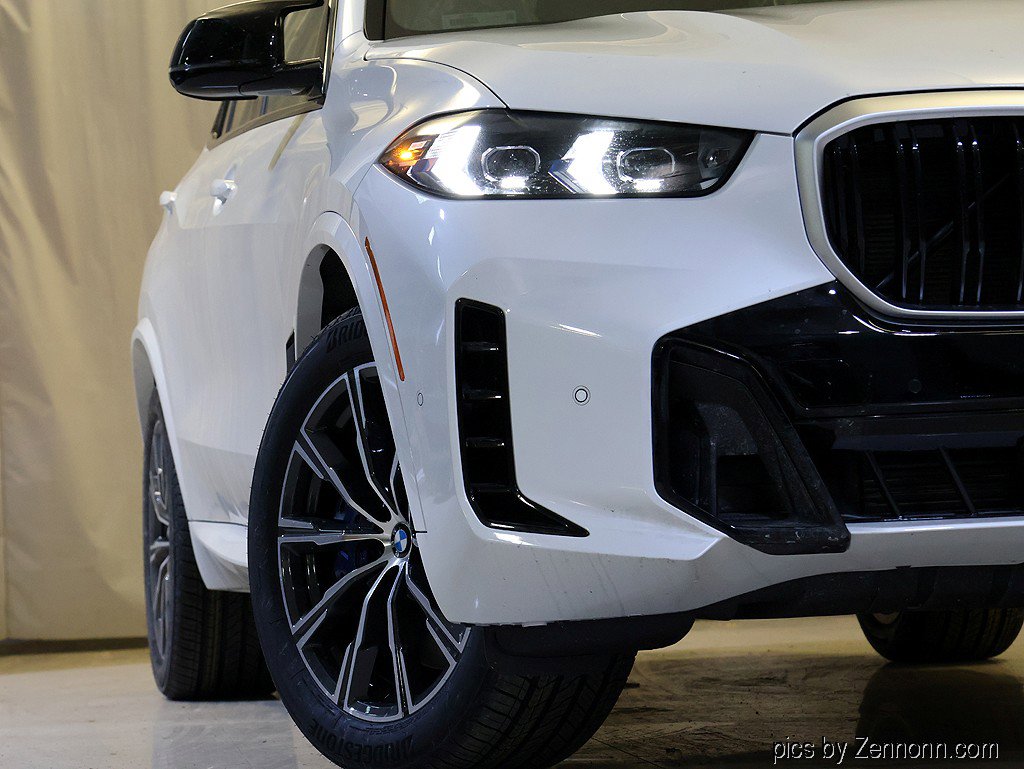 New 2026 BMW X5 M60i w/ Executive Package image 4