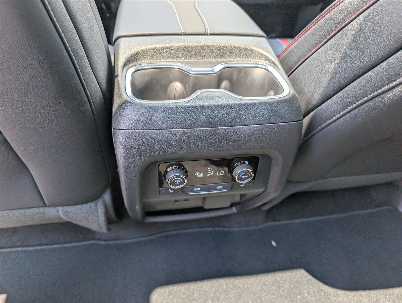 Used 2026 Chevrolet Traverse RS AWD/4WD image 21