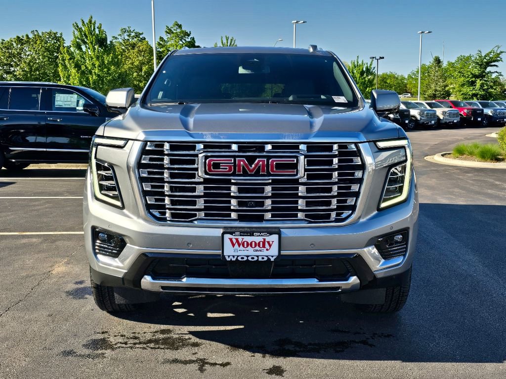 New 2026 GMC Yukon XL Denali w/ Sun & Power Step Package AWD/4WD image 4