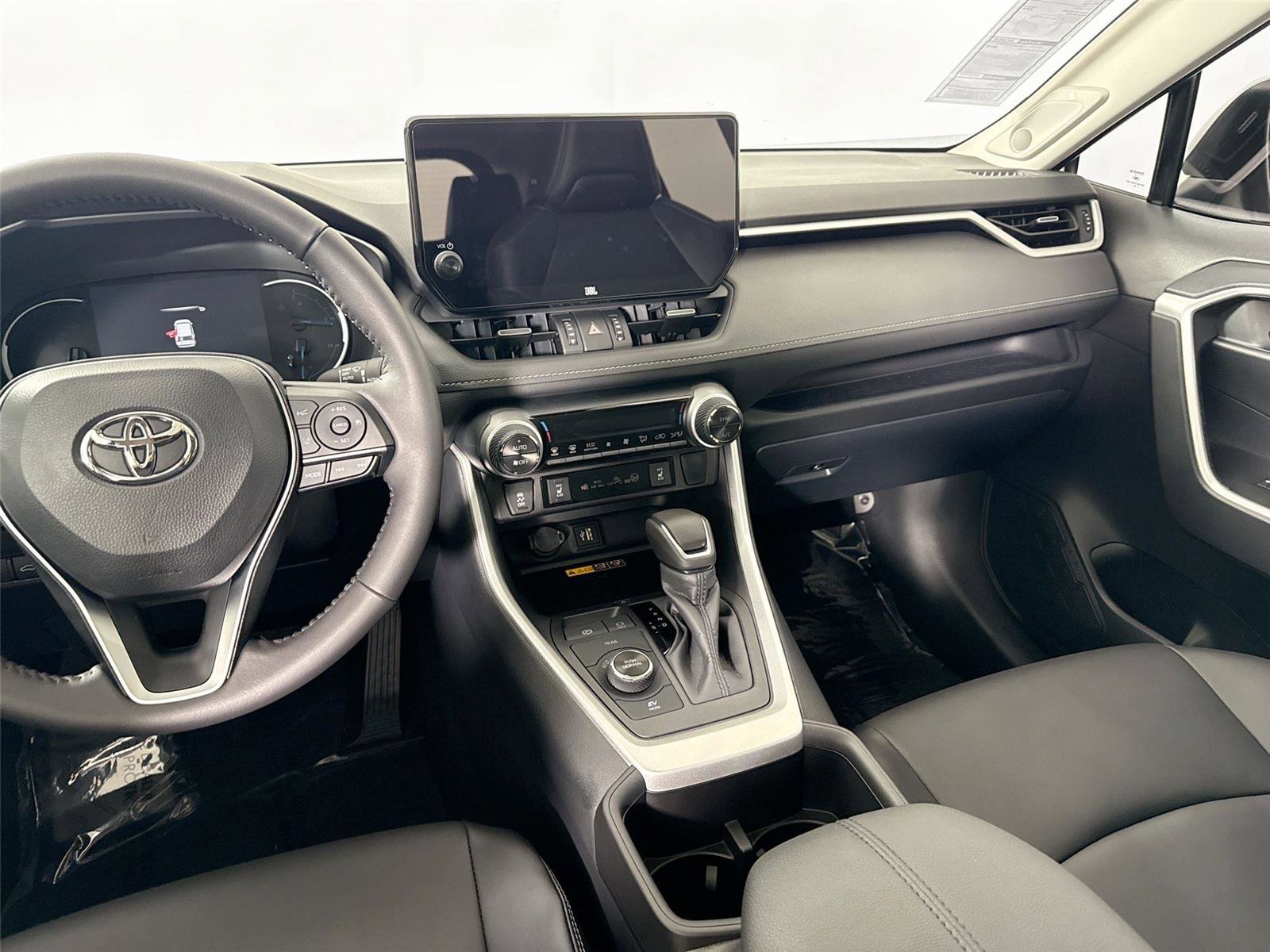 Used 2025 Toyota RAV4 XLE Premium image 36