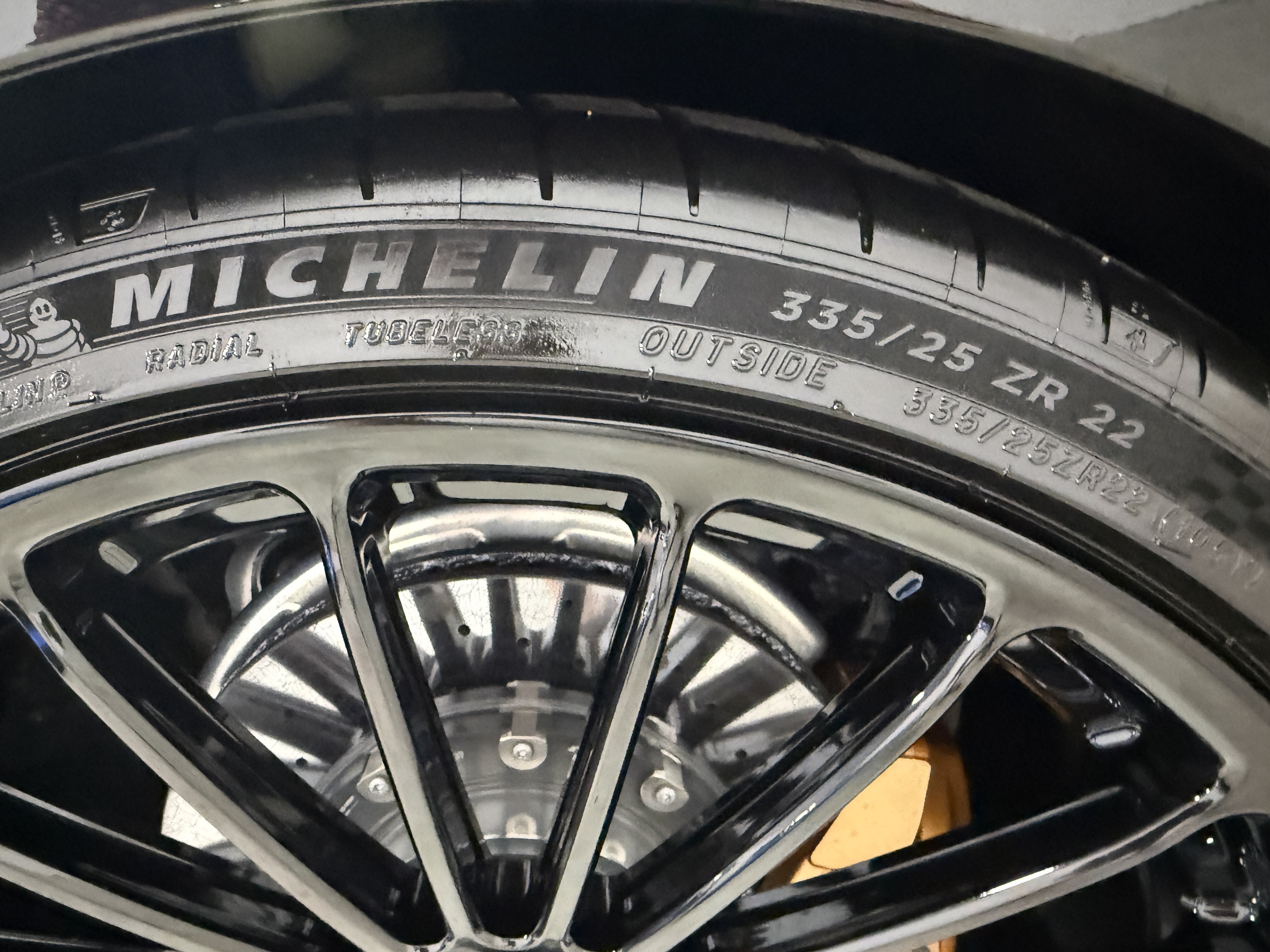 Used 2025 Mercedes-Benz AMG GT 63 image 41