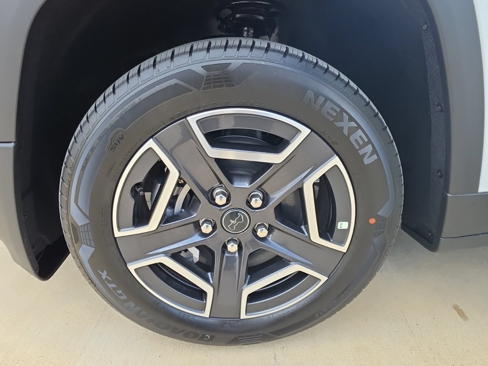 New 2026 Jeep Cherokee Laredo AWD/4WD image 13