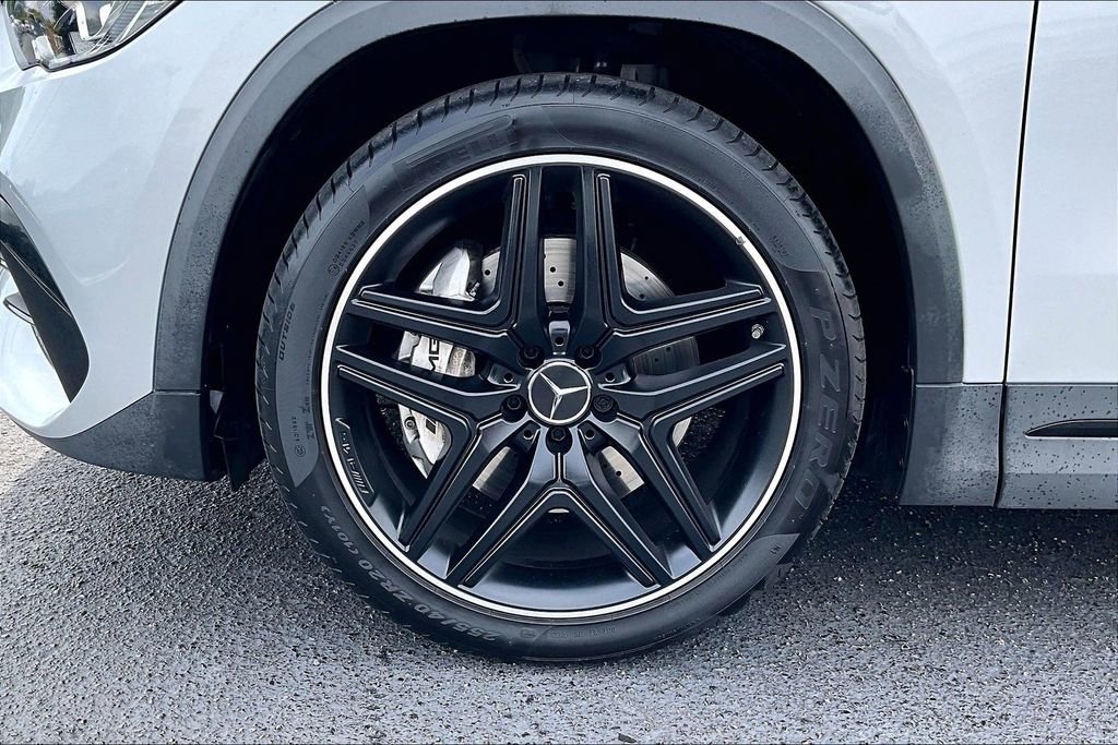 Used 2023 Mercedes-Benz GLA 35 AMG 4MATIC image 32