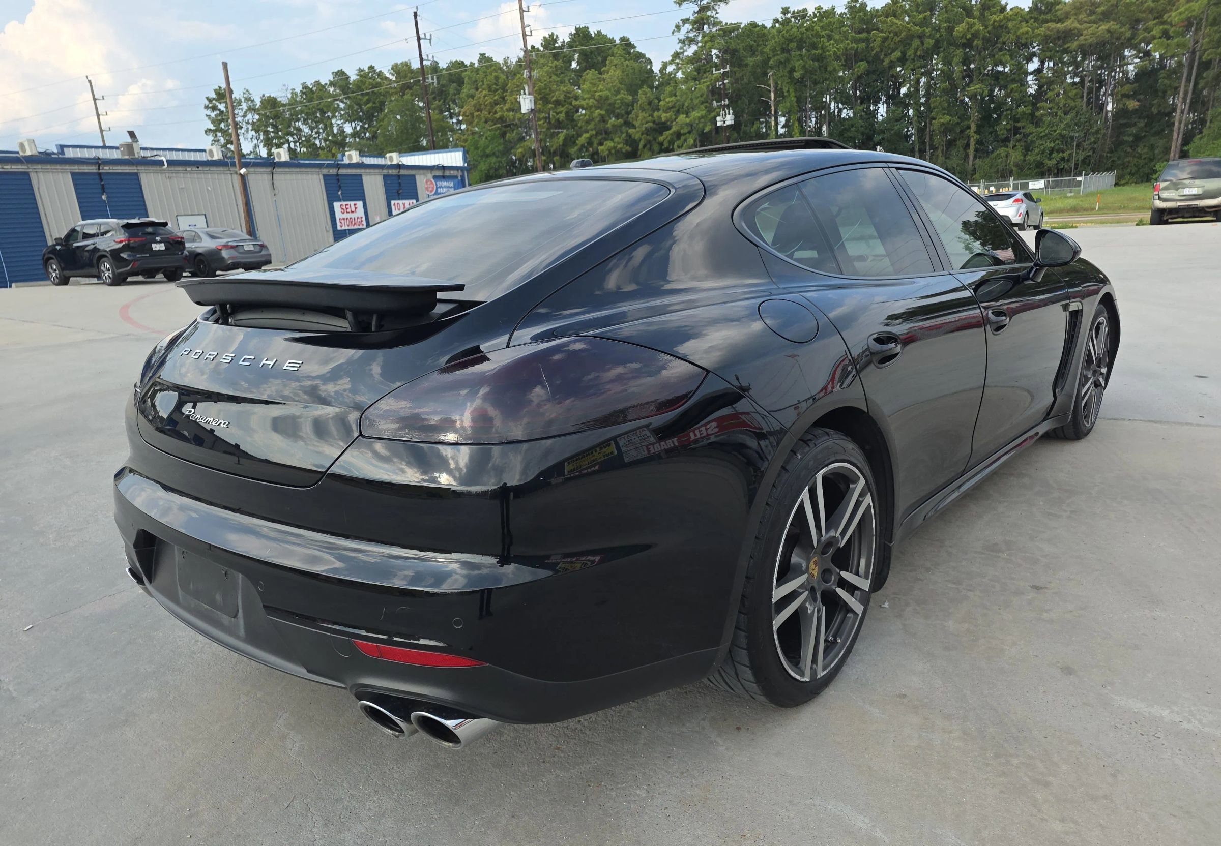 Used 2015 Porsche Panamera 4 image 16