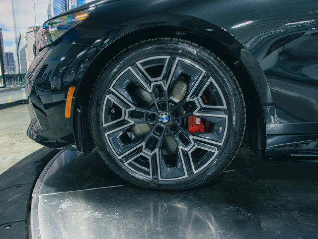 New 2027 BMW i5 xDrive40 w/ M Sport Package AWD/4WD image 5
