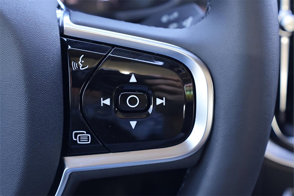 Used 2024 Volvo S60 B5 Plus w/ Climate Package image 21