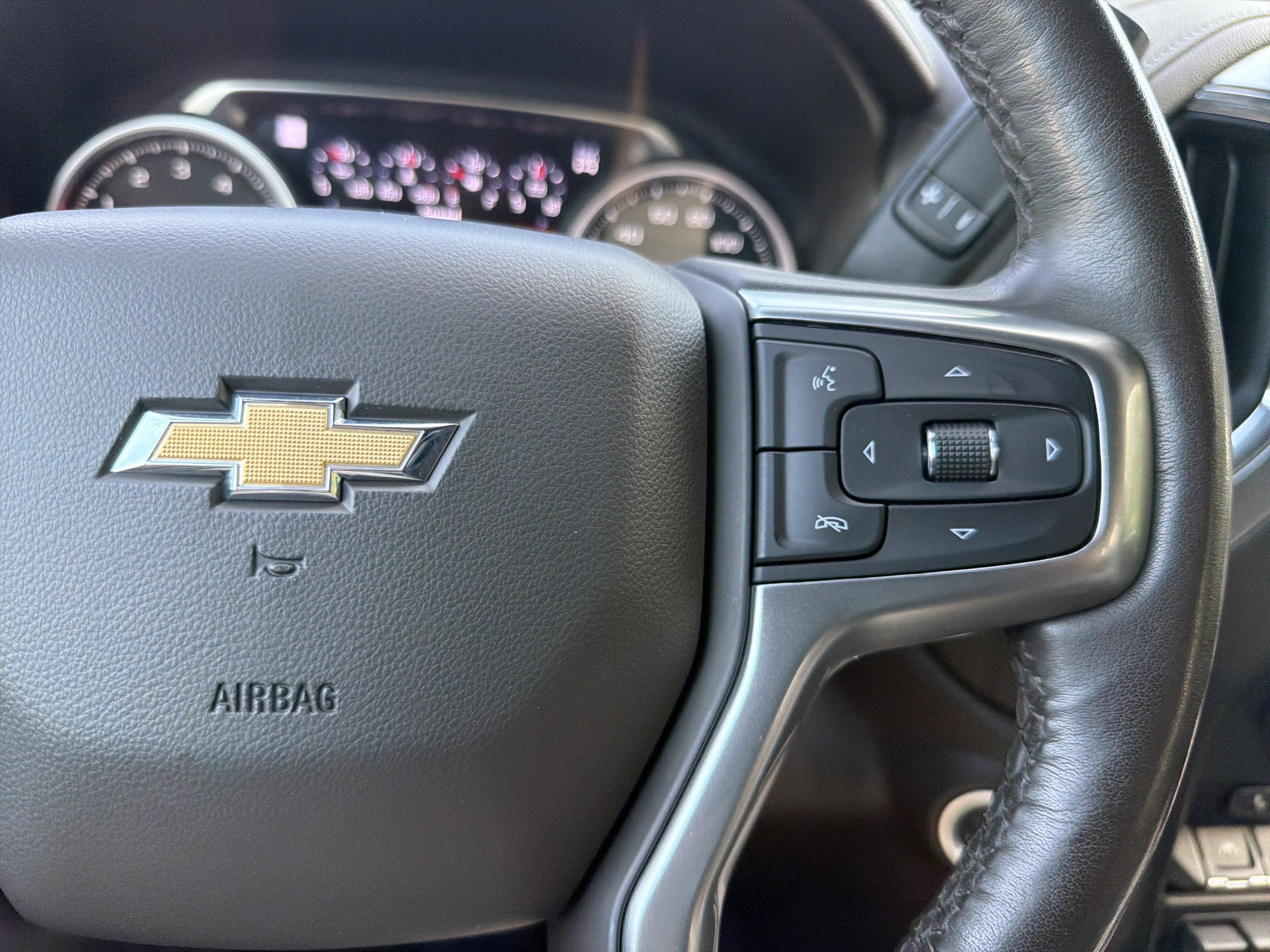 Certified 2020 Chevrolet Silverado 1500 LTZ AWD/4WD image 28