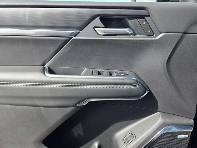 New 2026 GMC Acadia Elevation w/ Black Edition FWD image 17