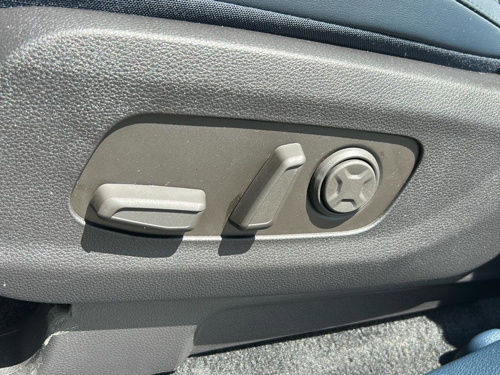 New 2026 Kia Carnival EX image 20