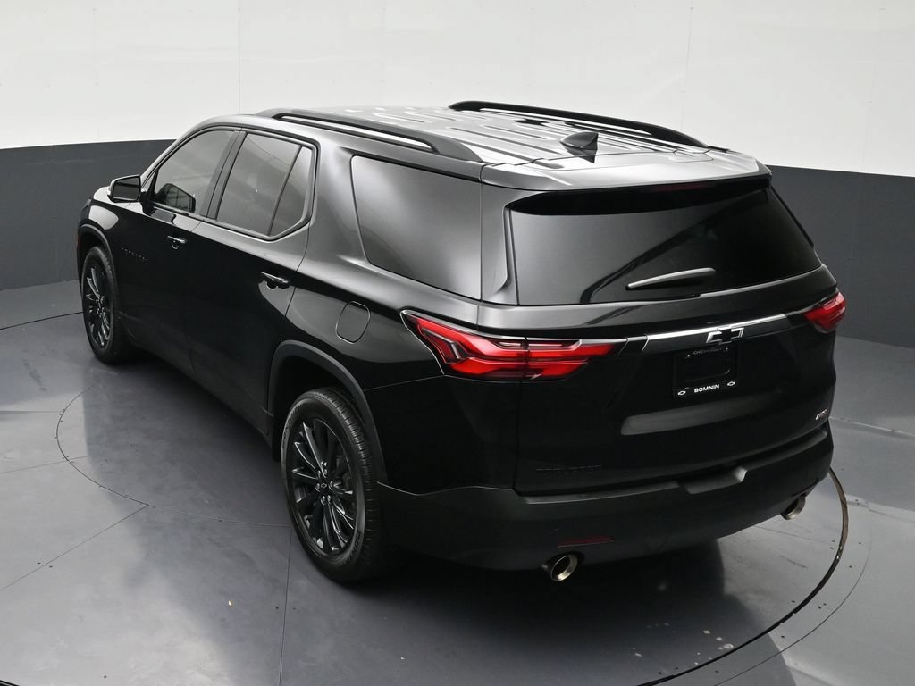 Used 2022 Chevrolet Traverse RS FWD image 14