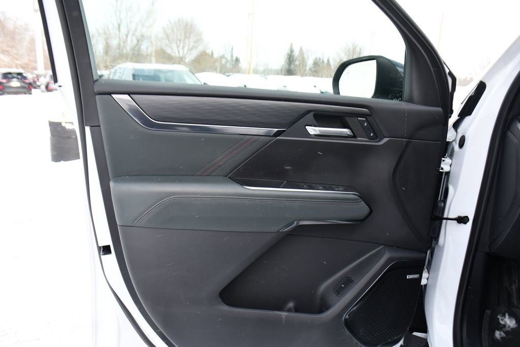 Used 2024 GMC Acadia AT4 w/ Luxury Package image 25