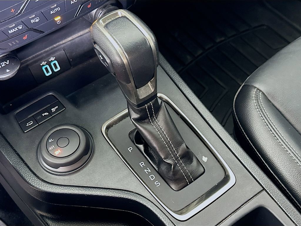 Used 2022 Ford Ranger Lariat w/ Equipment Group 501A High image 32