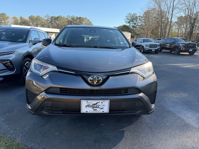 Used 2018 Toyota RAV4 LE image 2