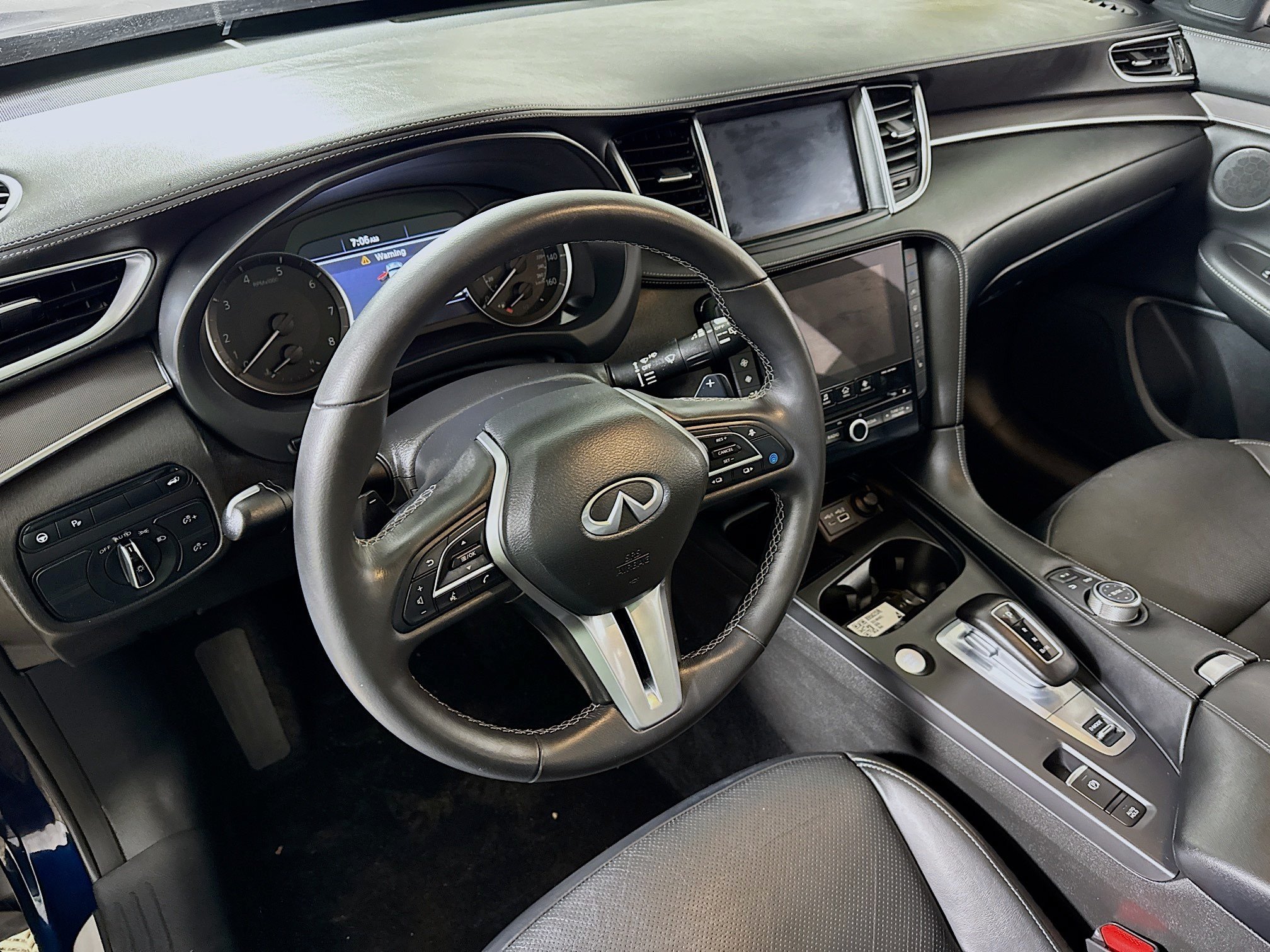 Used 2023 INFINITI QX50 Luxe AWD/4WD image 12