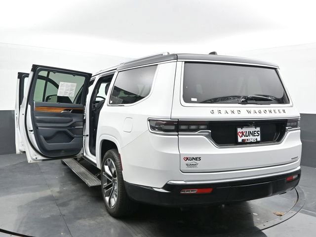 Used 2024 Jeep Grand Wagoneer L Series III image 61