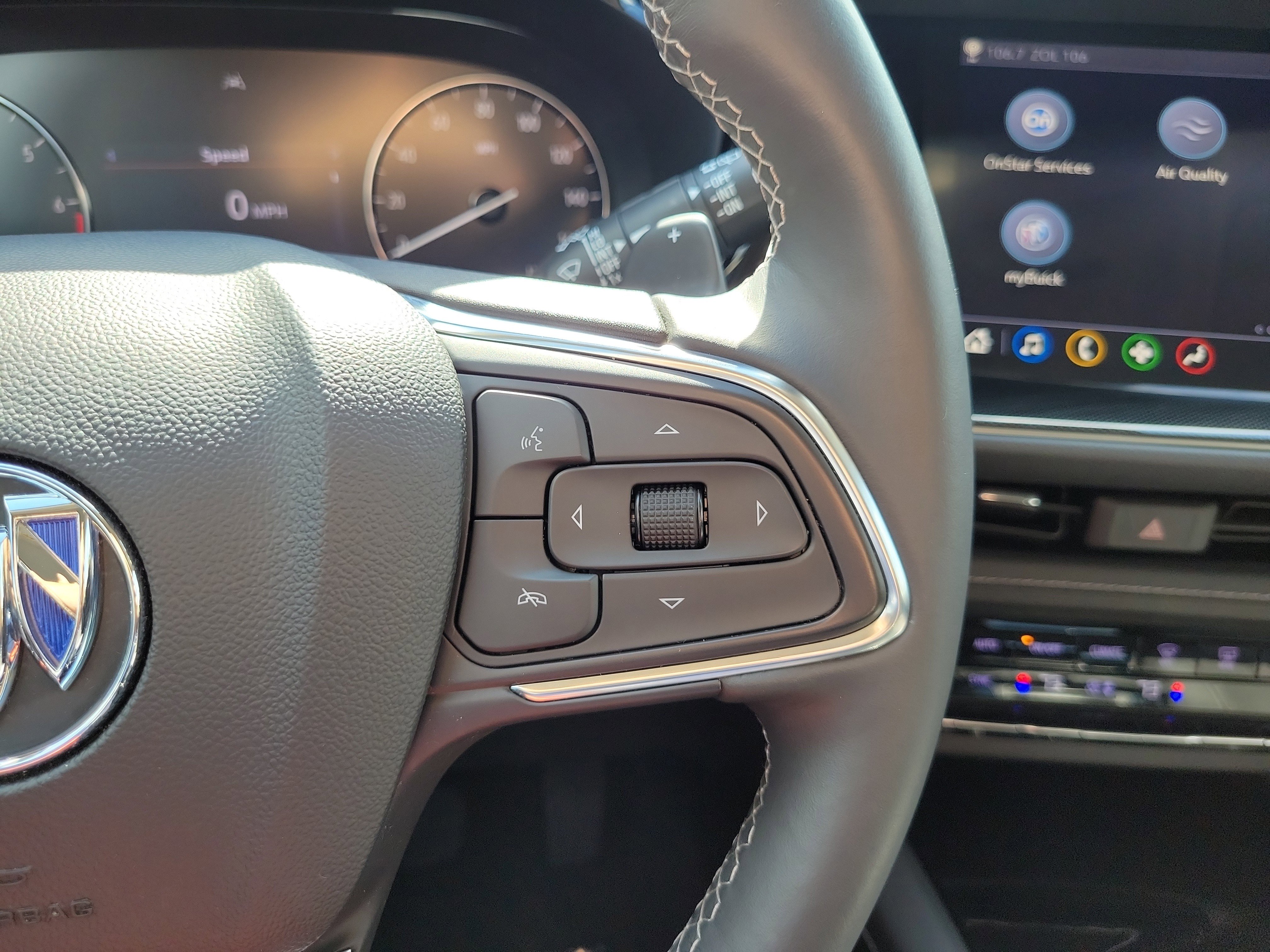 Used 2022 Buick Envision Preferred image 21