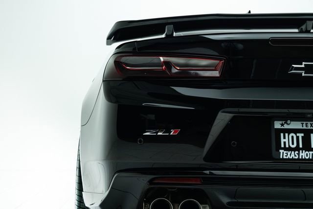Used 2018 Chevrolet Camaro ZL1 image 17