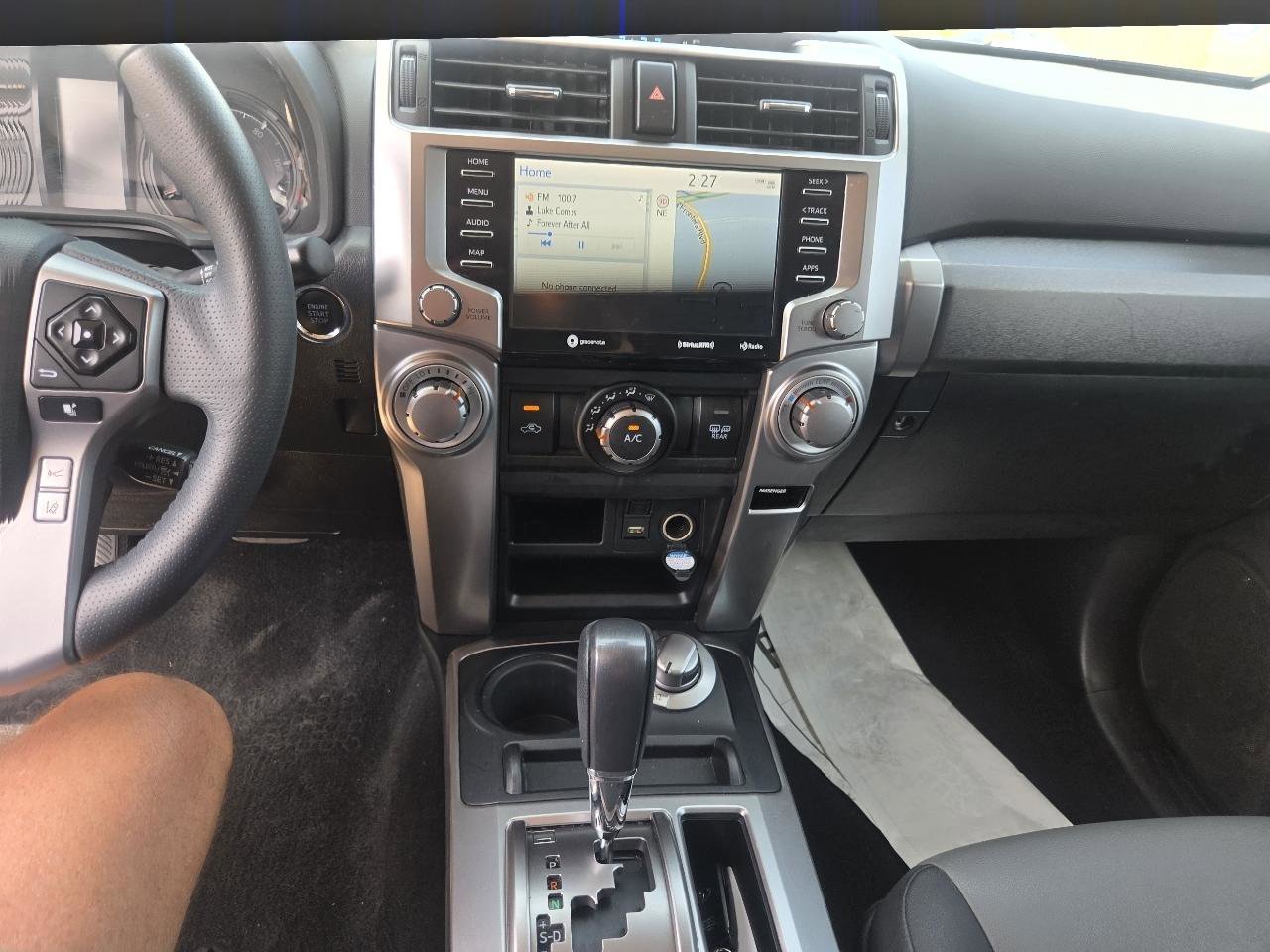 Used 2020 Toyota 4Runner SR5 Premium w/ Moonroof Package AWD/4WD image 11