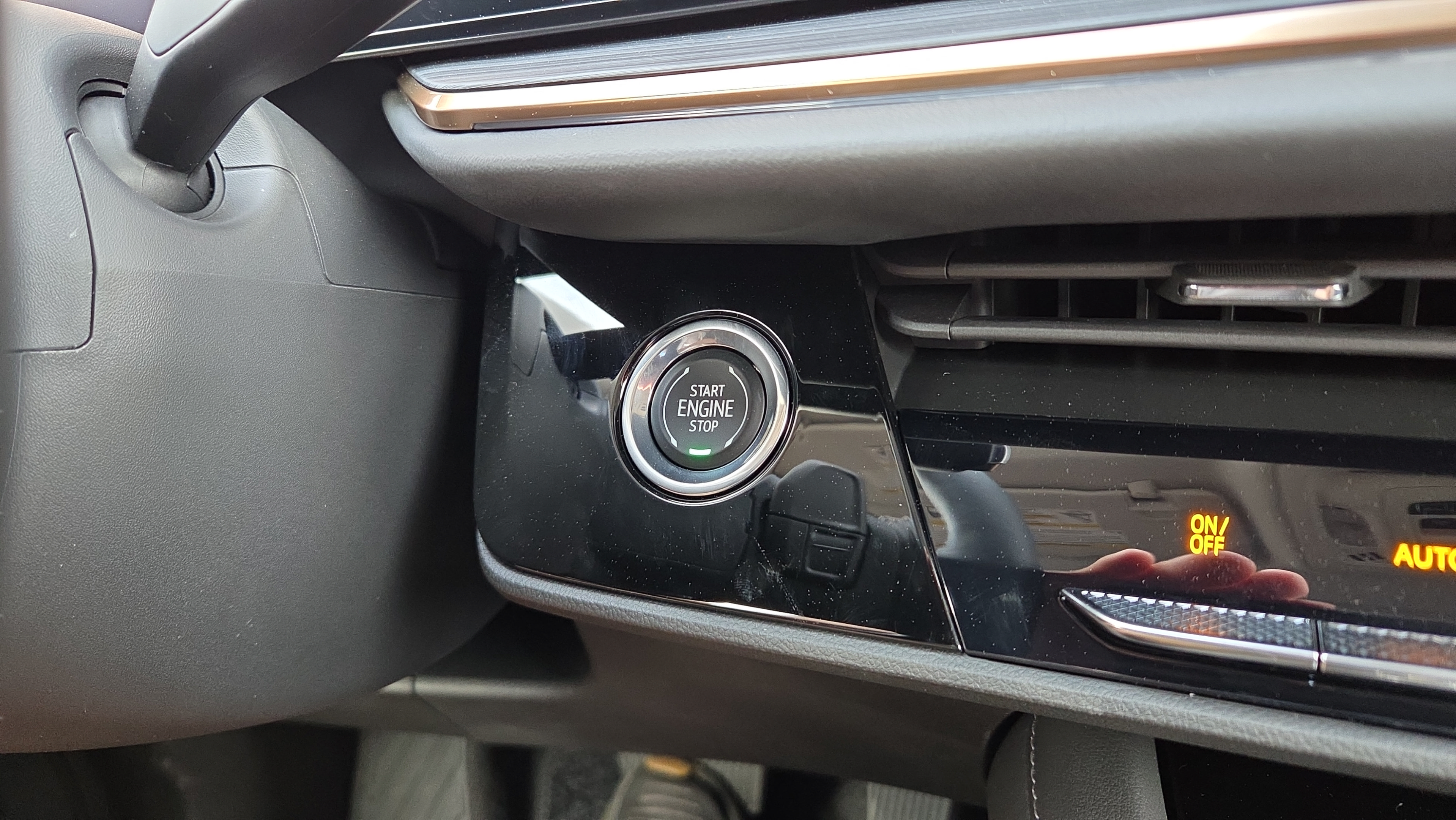New 2025 Buick Envision Avenir AWD/4WD image 15