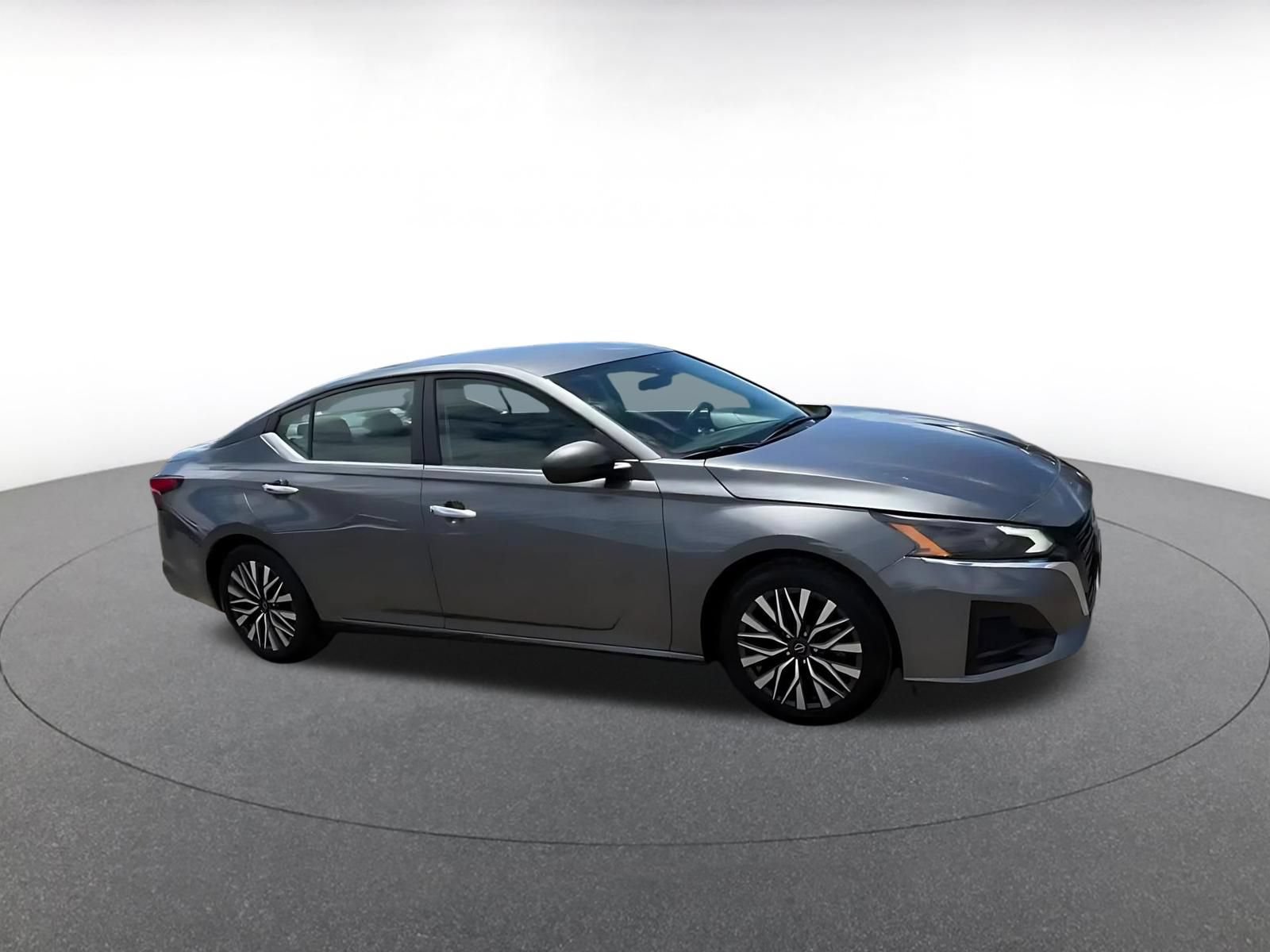 Used 2023 Nissan Altima 2.5 SV FWD video 2