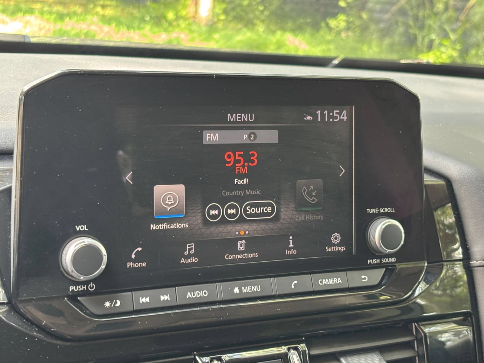 Used 2025 Nissan Pathfinder SV FWD image 20
