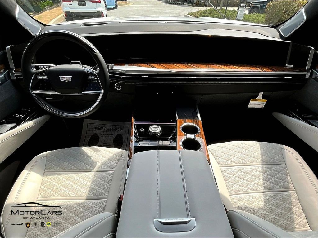 Used 2025 Cadillac Escalade ESV Premium Luxury Platinum image 14
