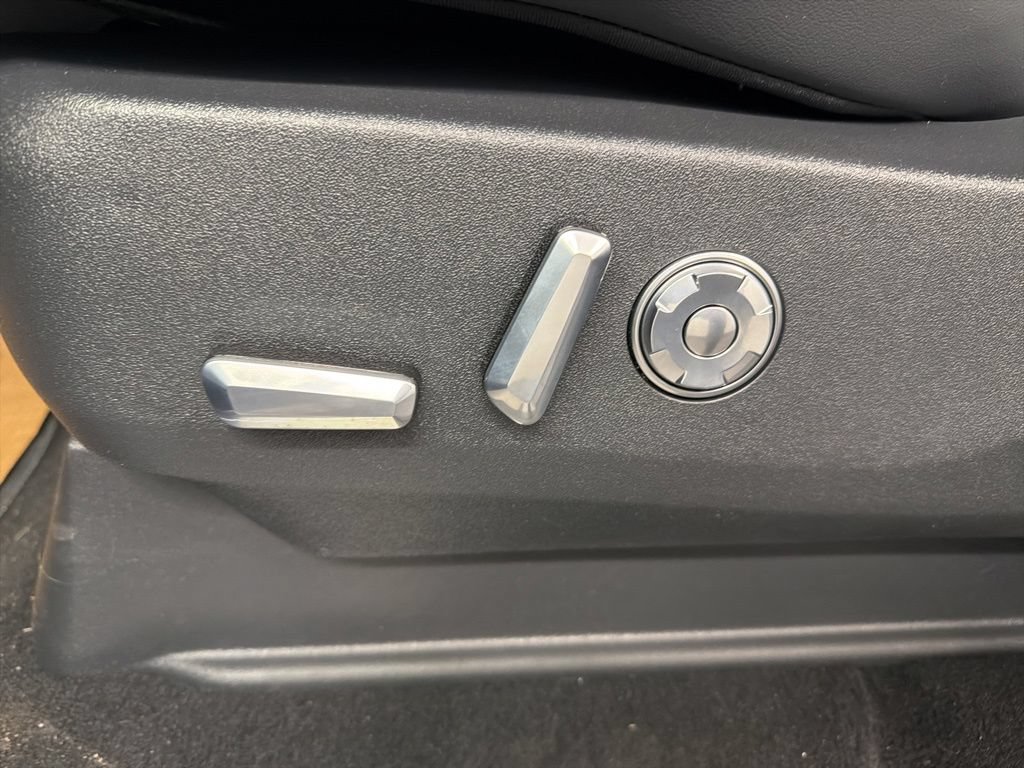 New 2026 Lincoln Navigator Premiere AWD/4WD image 29