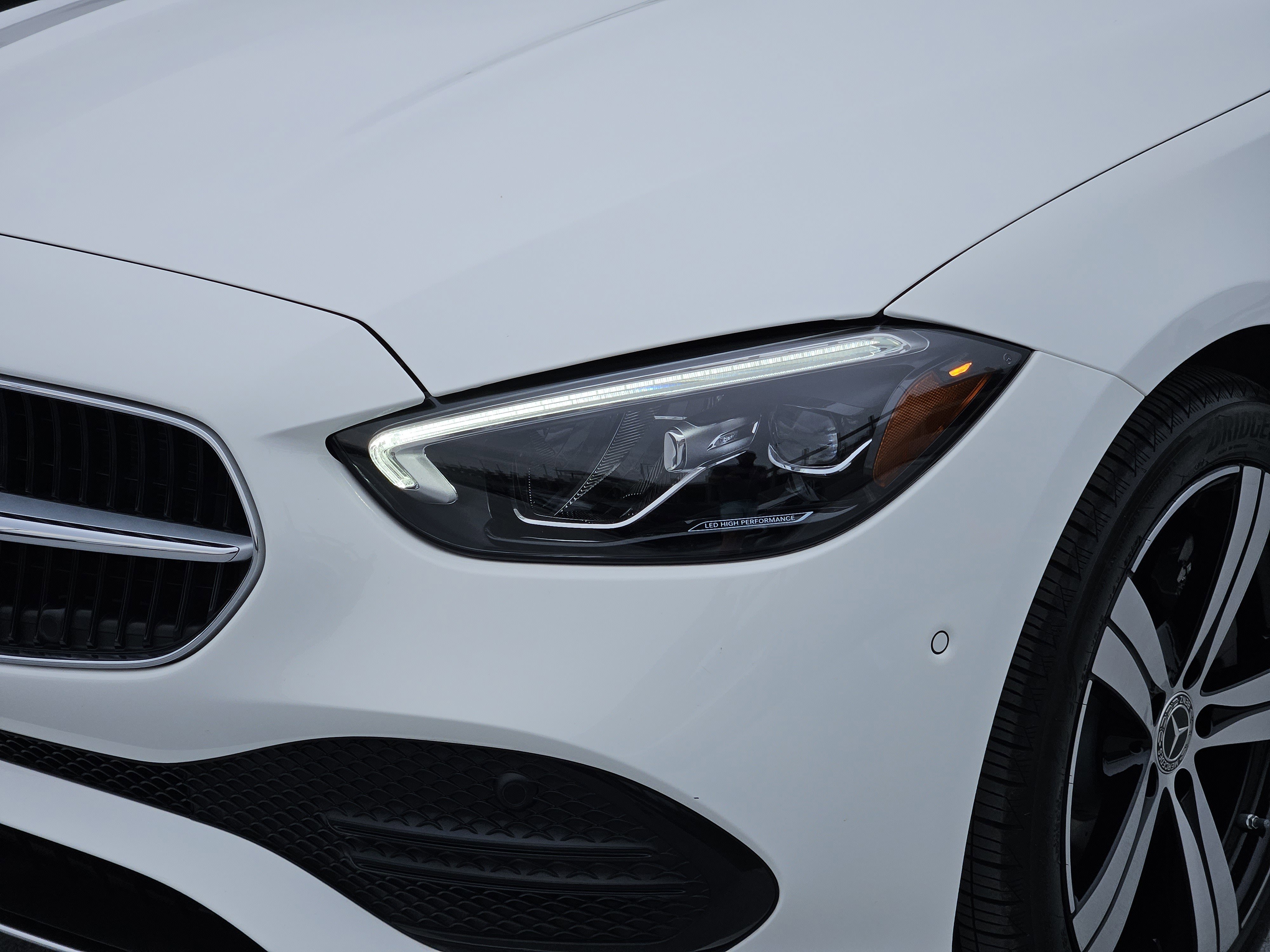 Used 2025 Mercedes-Benz C 300 4MATIC Sedan image 9