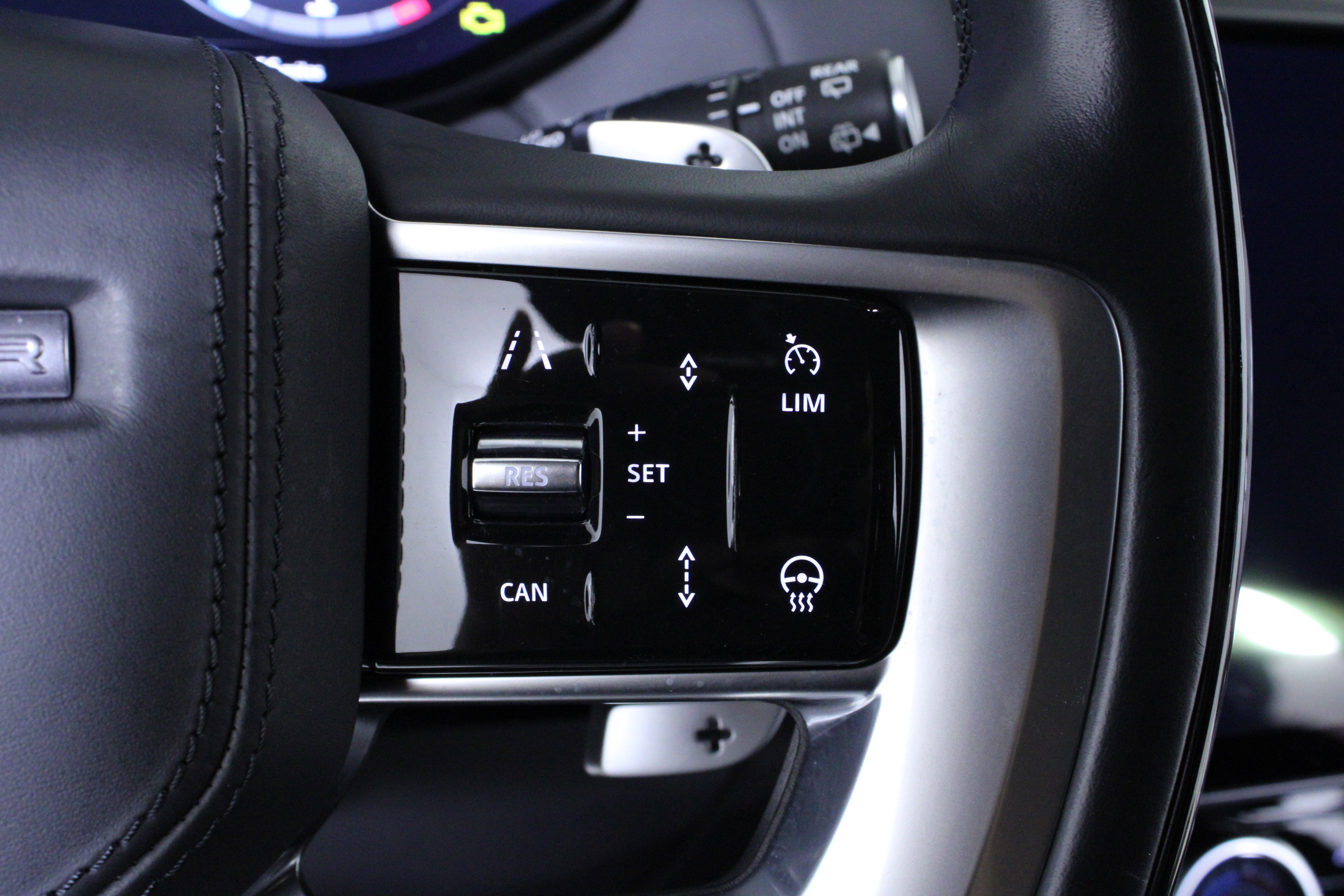 Used 2023 Land Rover Range Rover SE image 22